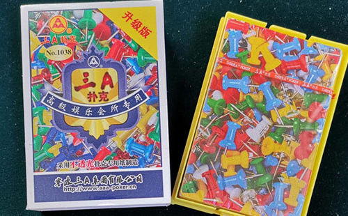 伊宁县扑克批发采购指南与产品质量识别要点解析